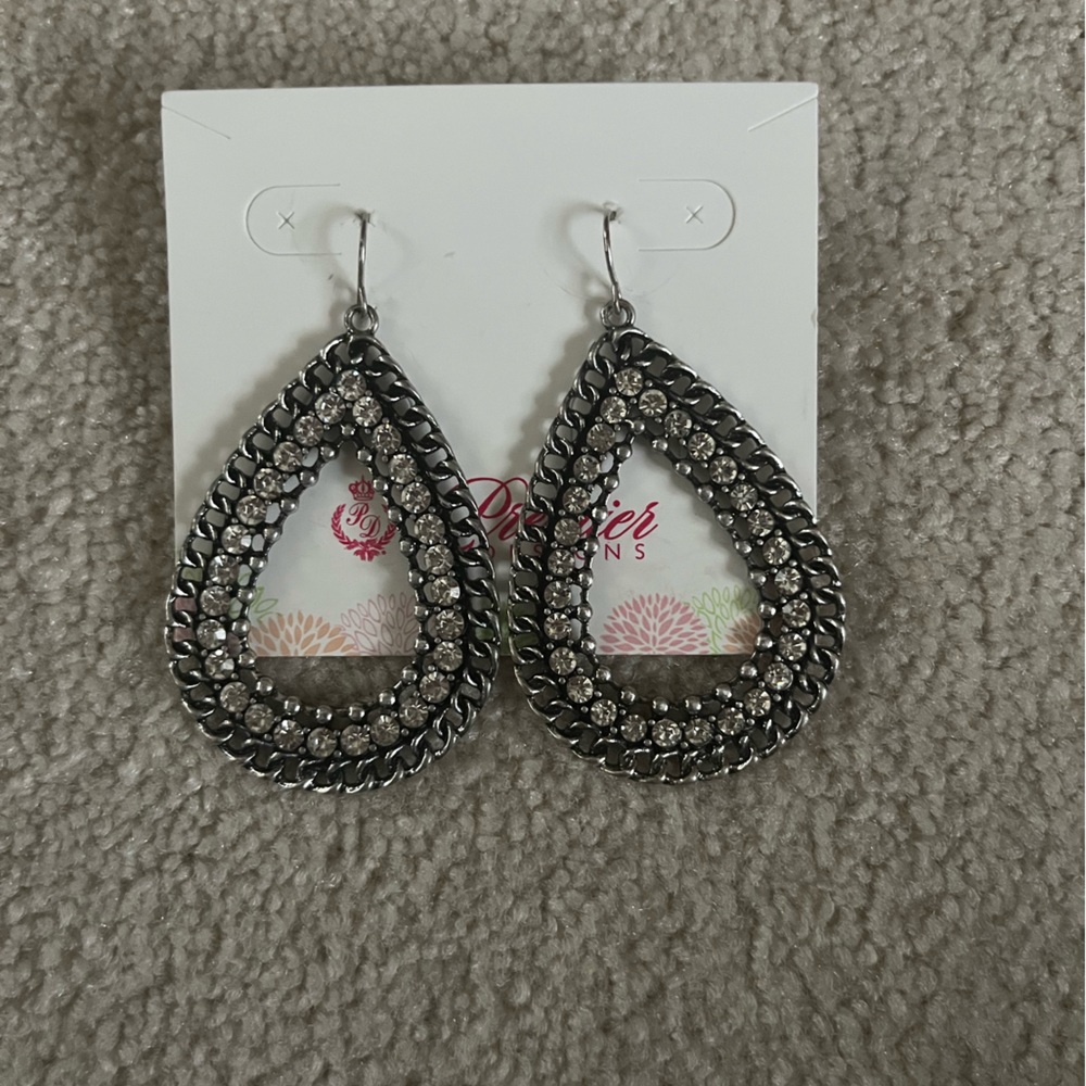 Hoops